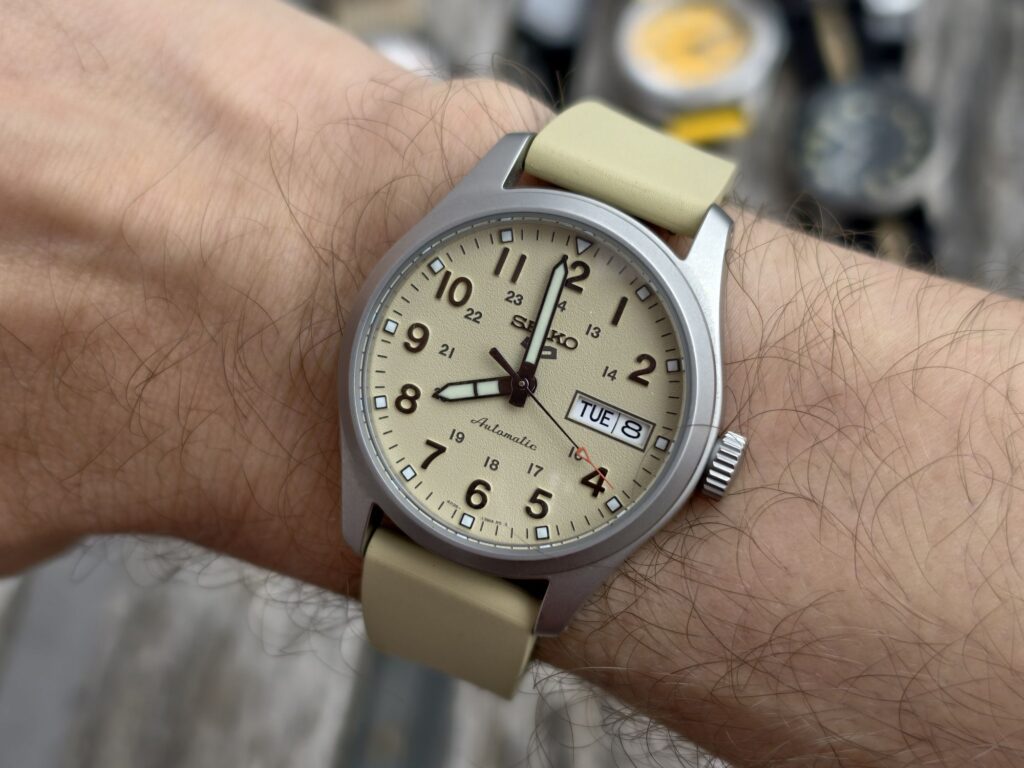 Seiko 5 Field SRPJ83
